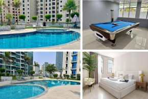 3 comfy beds in Dubai Marina near JBR Beach for 6 guests